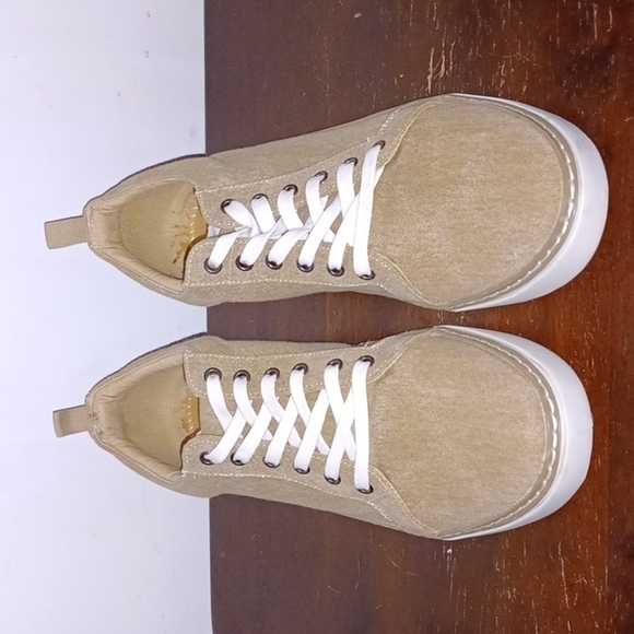 Amali Canvas Sneakers Tennis Shoes Size 12 - Fun In The Sun - Picture 3 of 8